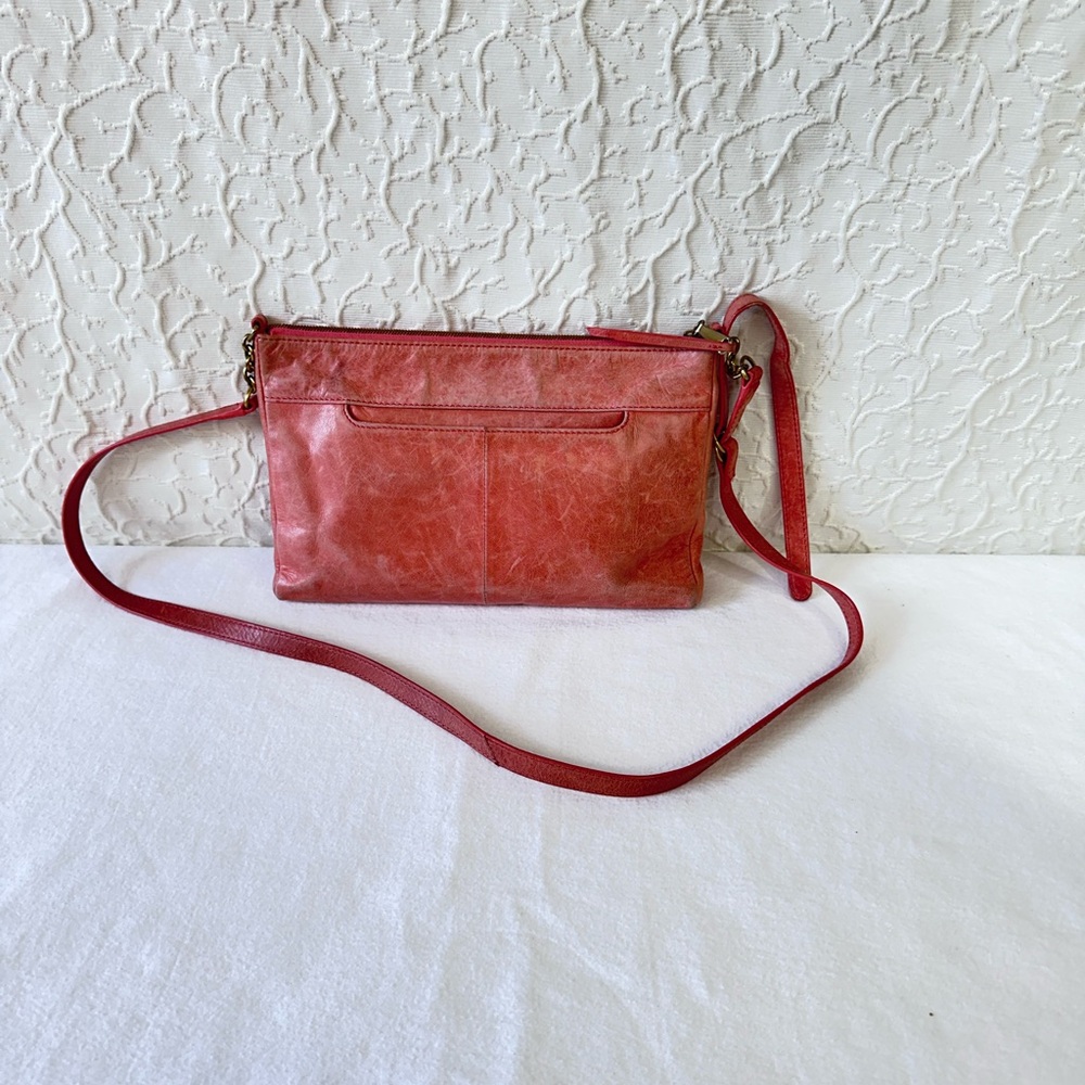 HOBO Stroll Slim Crossbody Bag Peach Leather Wallet Purse Organizer Bag - Picture 2 of 9